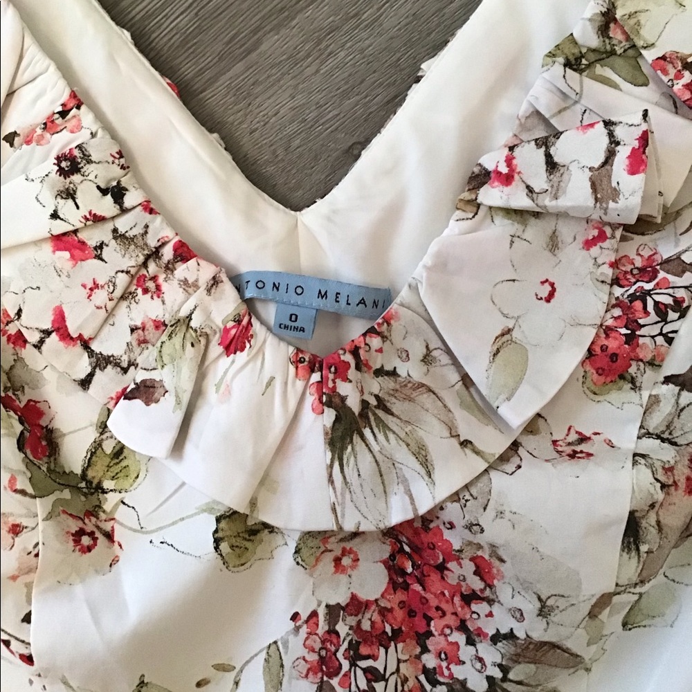 Antonio Melani NWT Ruffled Floral Top - Picture 3 of 7